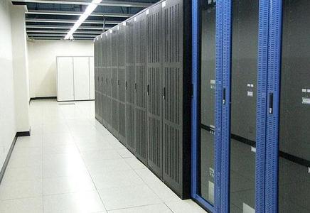 站長(cháng)，你還在用美國主機嗎？